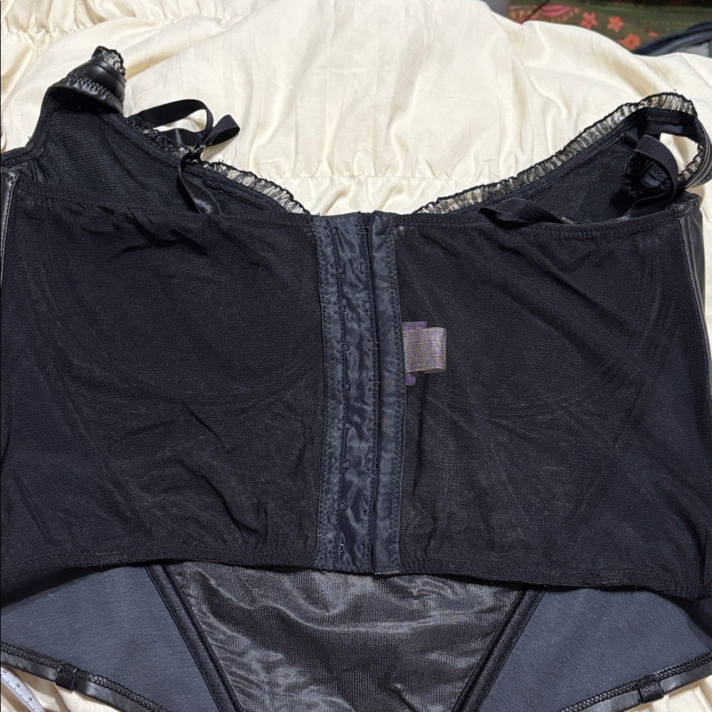 Vintage Black Corset Top - Picture 8 of 8